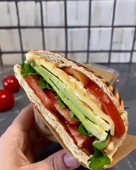 Sandwich sano y rápido, una opción saludable y deliciosa para tus comidas.