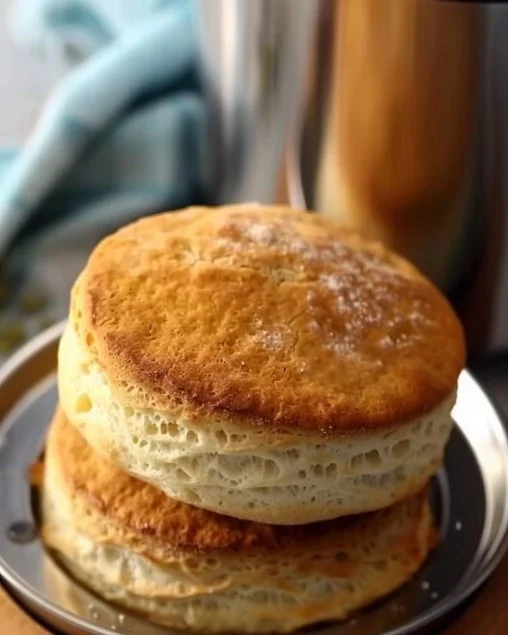 Bizcochito listo en 10 minutos con ingredientes frescos y simples.