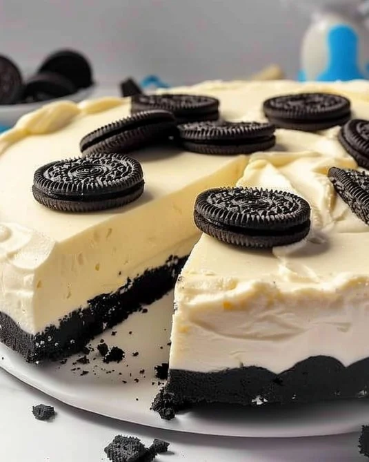 Delicioso Cheesecake de Oreo sin horno con galletas Oreo y crema suave