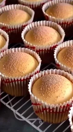 Cupcakes de chocolate decorados y listos para servir