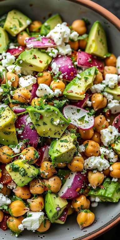 Ensalada de Garbanzos, Feta y Aguacate