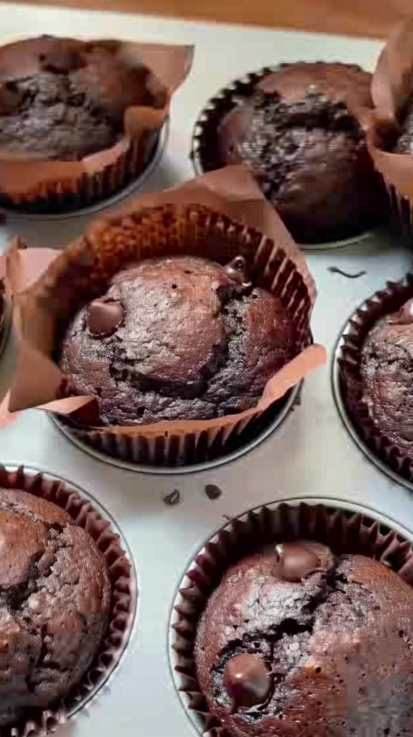 Muffins Doble Chocolate al Estilo de Panadería