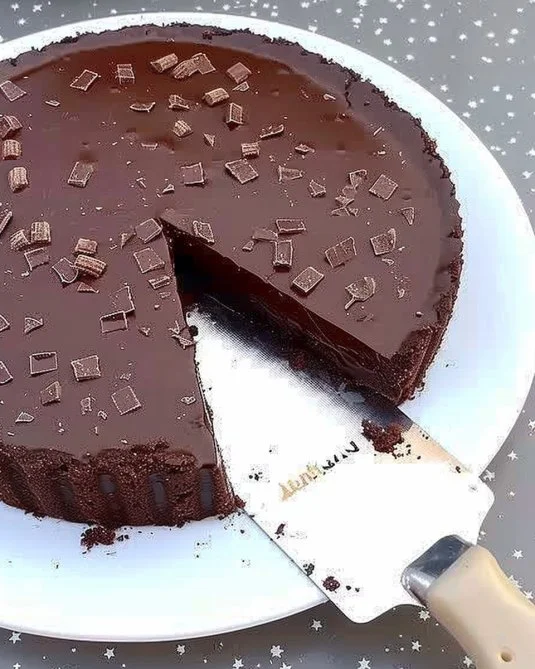 Tarta de plátano con chocolate, deliciosa y fácil de preparar.