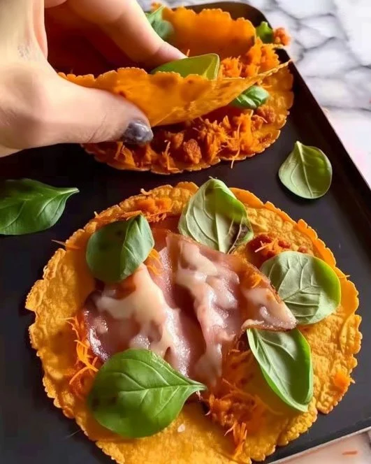 Tortillas de zanahoria hechas sin harina, ligeras y saludables, con pocos ingredientes.