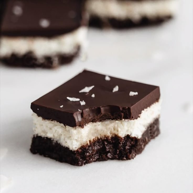 Brownies de chocolate y coco sin hornear