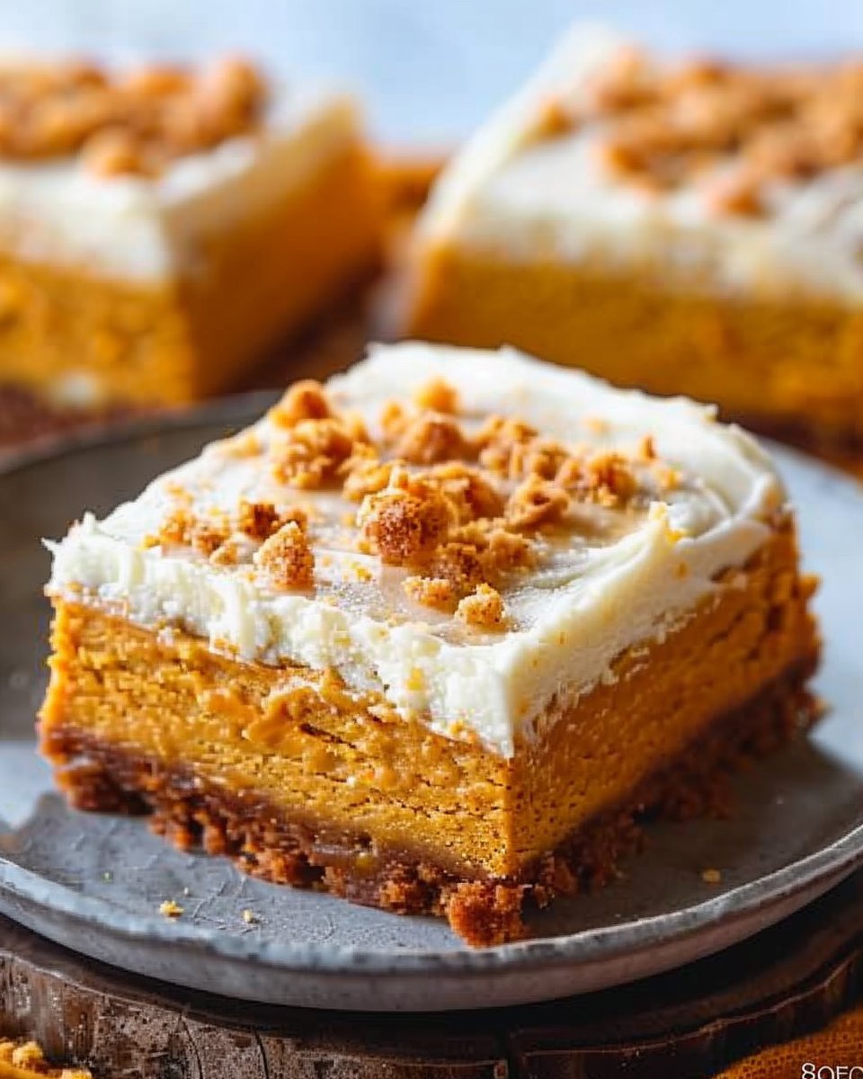 Healthy Low-Carb Pumpkin Bars with Cream Cheese Frosting