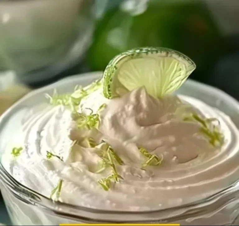 Mousse de Lima Key Fácil, un postre refrescante y fácil de preparar