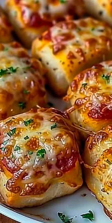 Rollitos de pizza crujientes hechos en freidora de aire